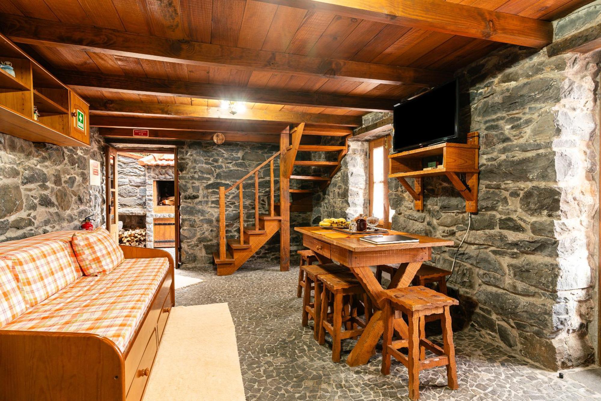 King'S House - Centennial House Ribeira do Raposo Bagian luar foto